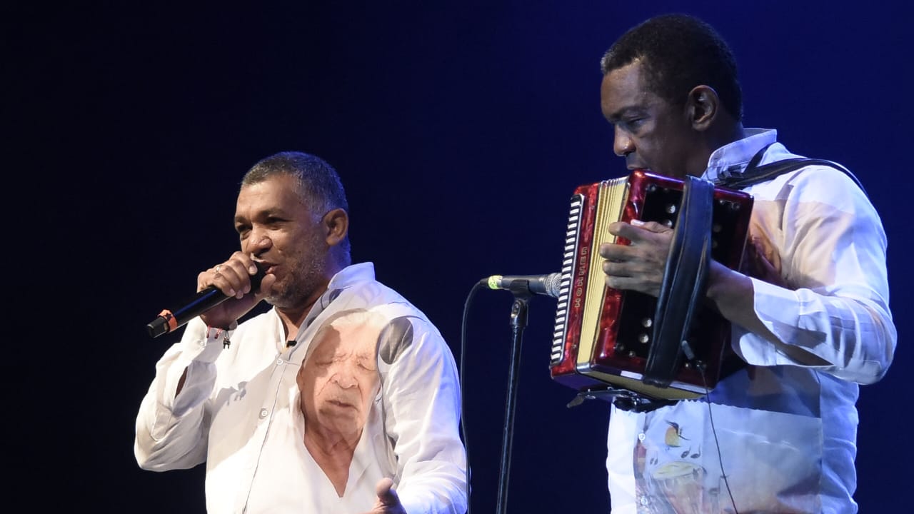 Ivo Díaz y el acordeón Rey Vallenato, Almes Granados.