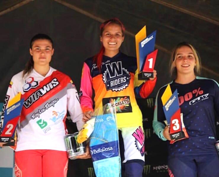 Gabriela Bolle, subcampeona de la categoría Élite Damas, Copa Latinoamericana de BMX en Quito, Ecuador.