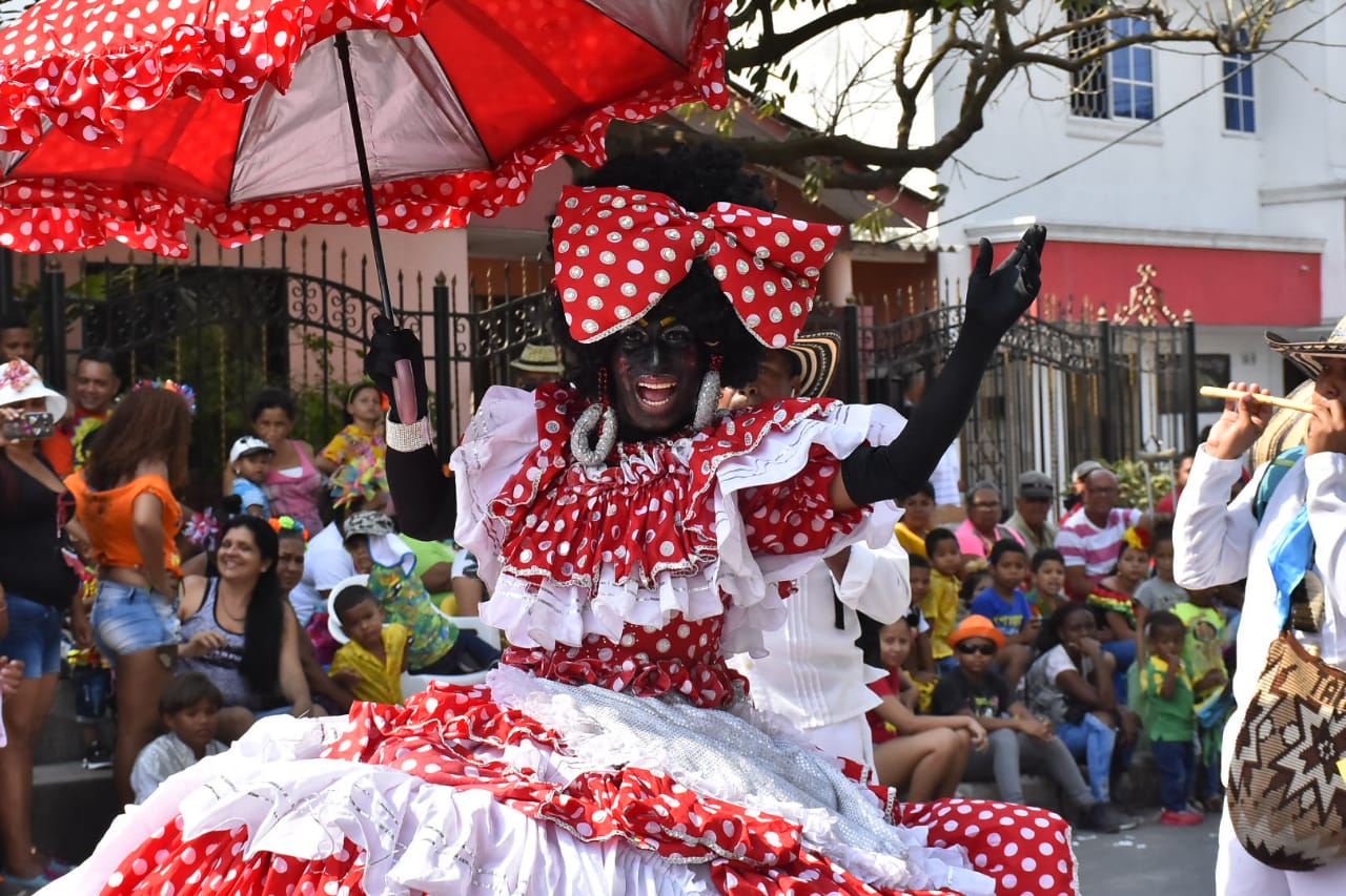 La negrita puloy.