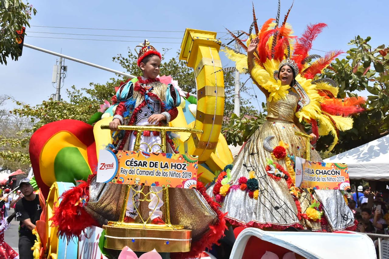 Los Reyes César De La Hoz e Isabella Chacón.