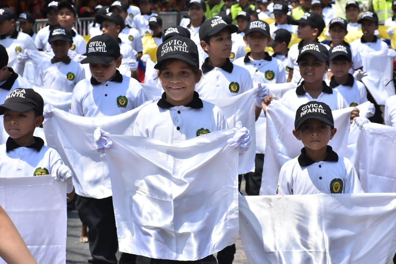 Homenaje a la Policía Nacional.