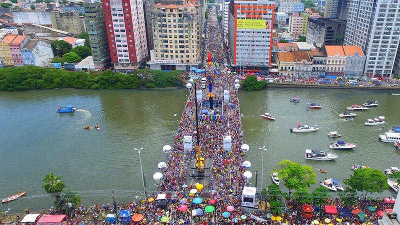 Desfile del bloque Gallo da Madrugada.