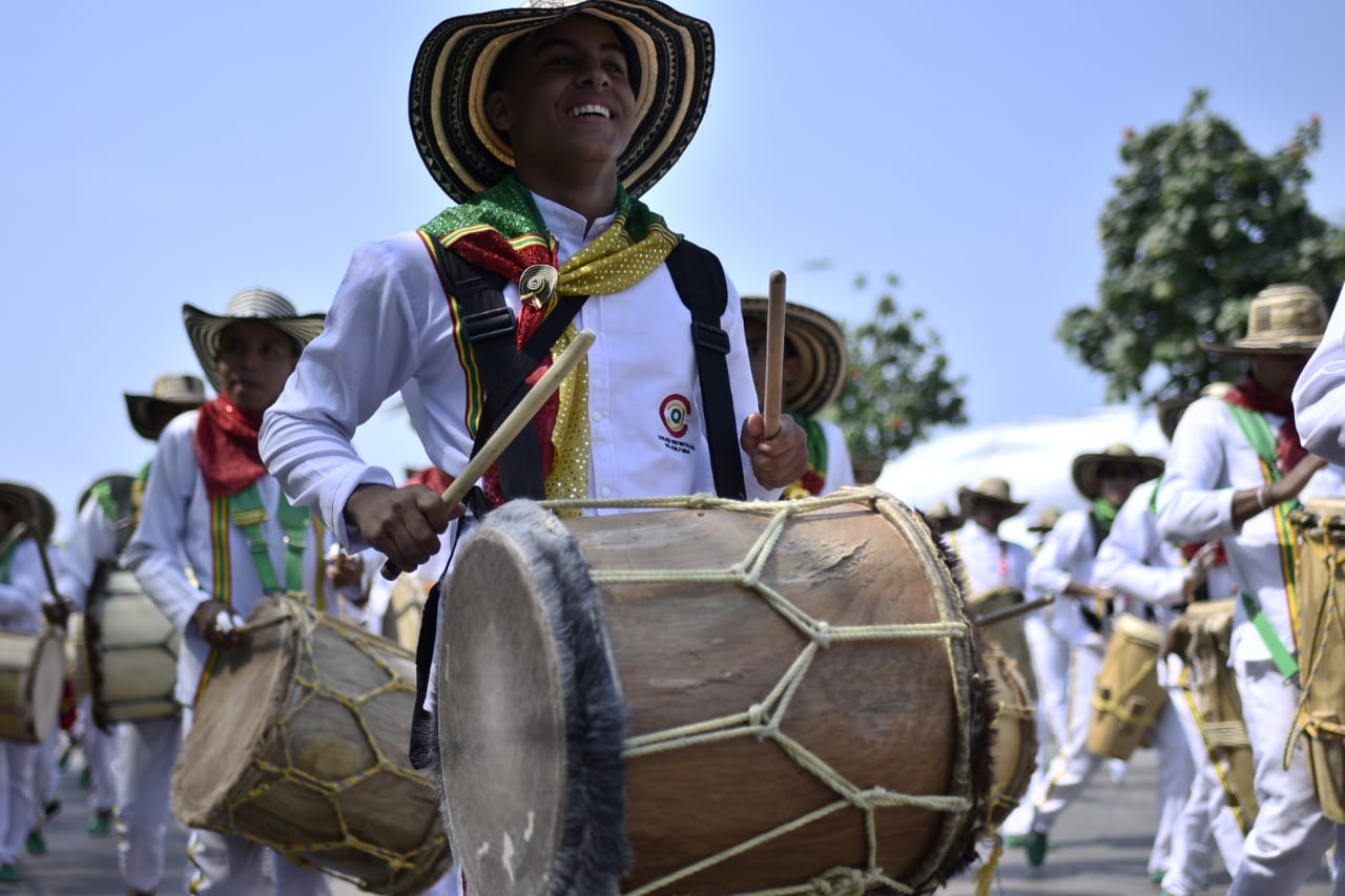 Casas Distritales de Cultura en la Gran Parada de Tradición en la Vía 40.