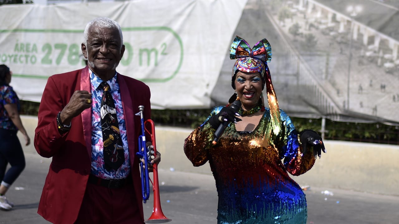 Disfraz Celia Cruz y su esposo Pedro Knight.