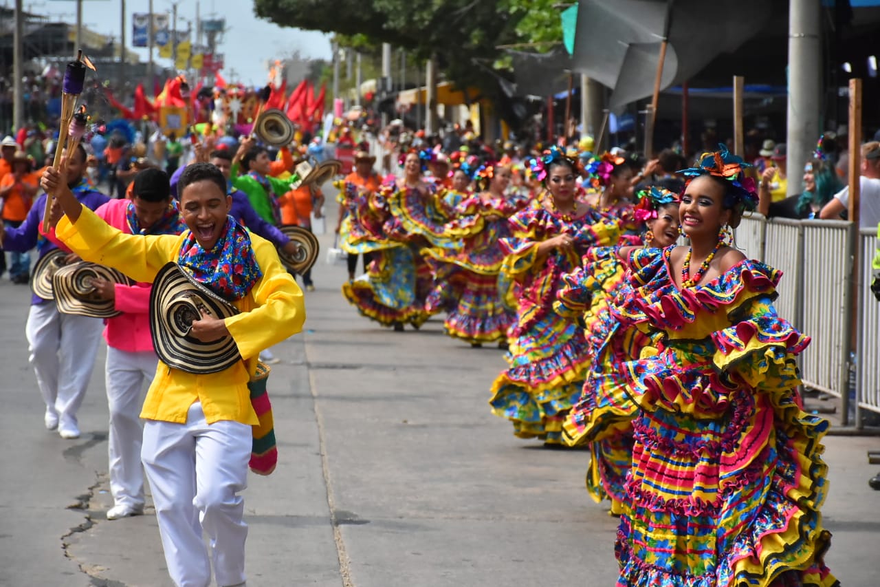 Grupo de danza Bailando.
