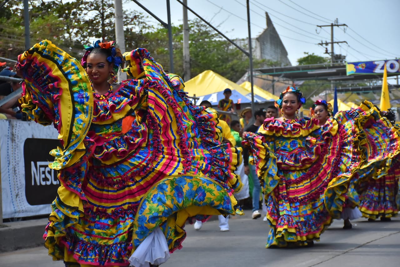 Grupo de danza Bailando.