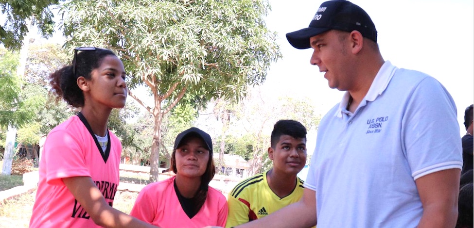 Dialogando con los jóvenes.