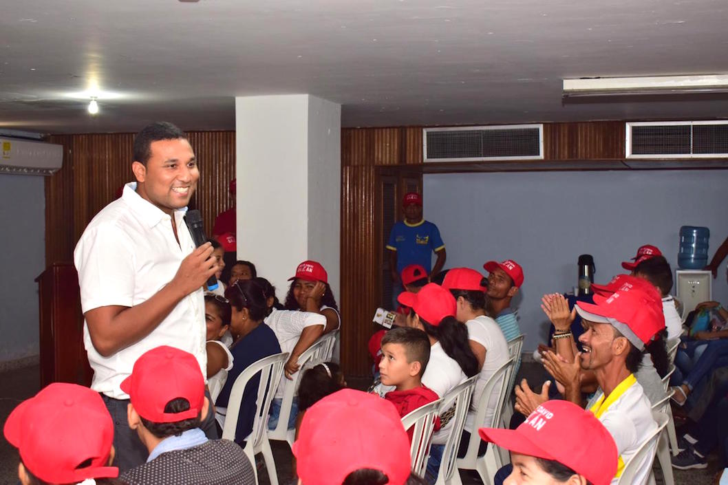 Cortesía Óscar David Galán exponiendo sus propuestas.