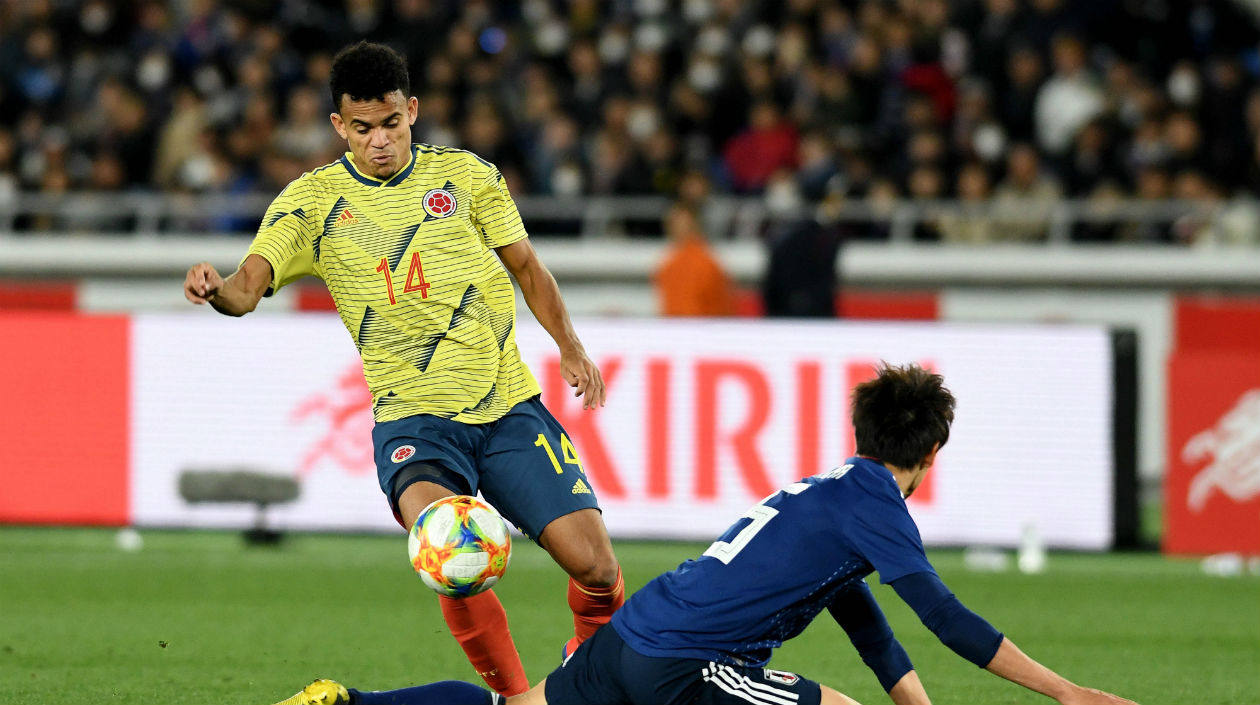 Luis Díaz pudo haber marcado gol, pero su tiro se estrelló en el palo. 