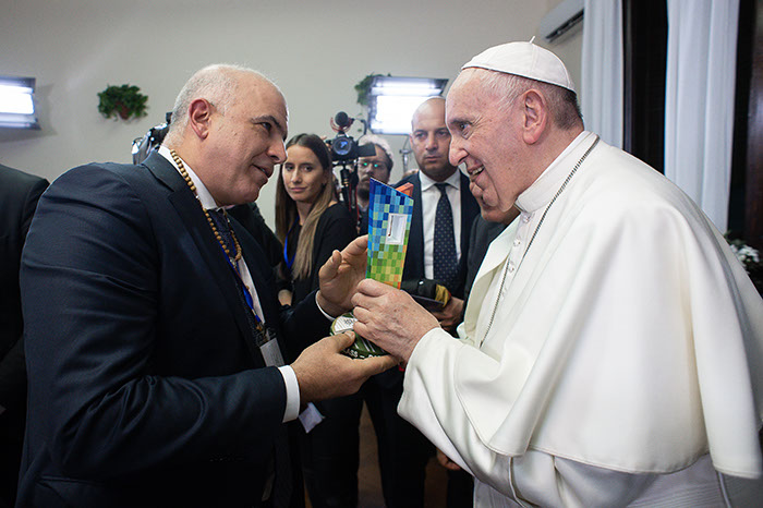 La Ventana al Mundo, ahora en El Vaticano.