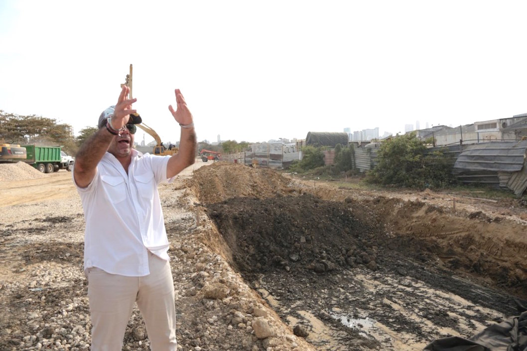 En el inicio de obras de prolongación de la calle 72 hacia el Río Magdalena.