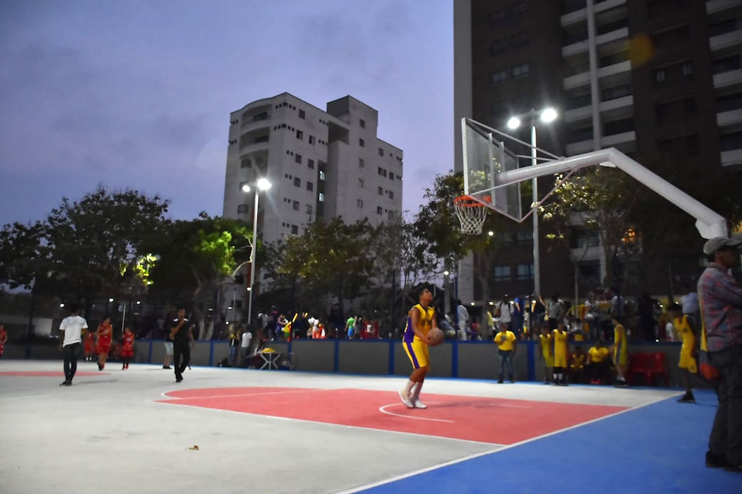 Cancha para la práctica del basket.