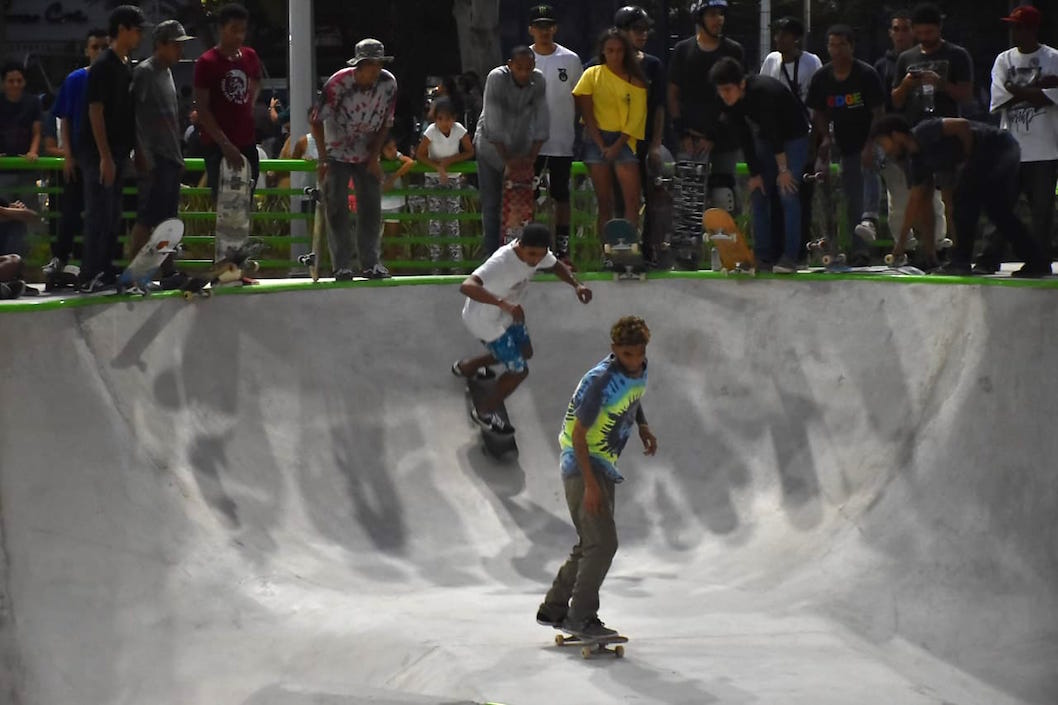 Espacio para practicar skateboard.