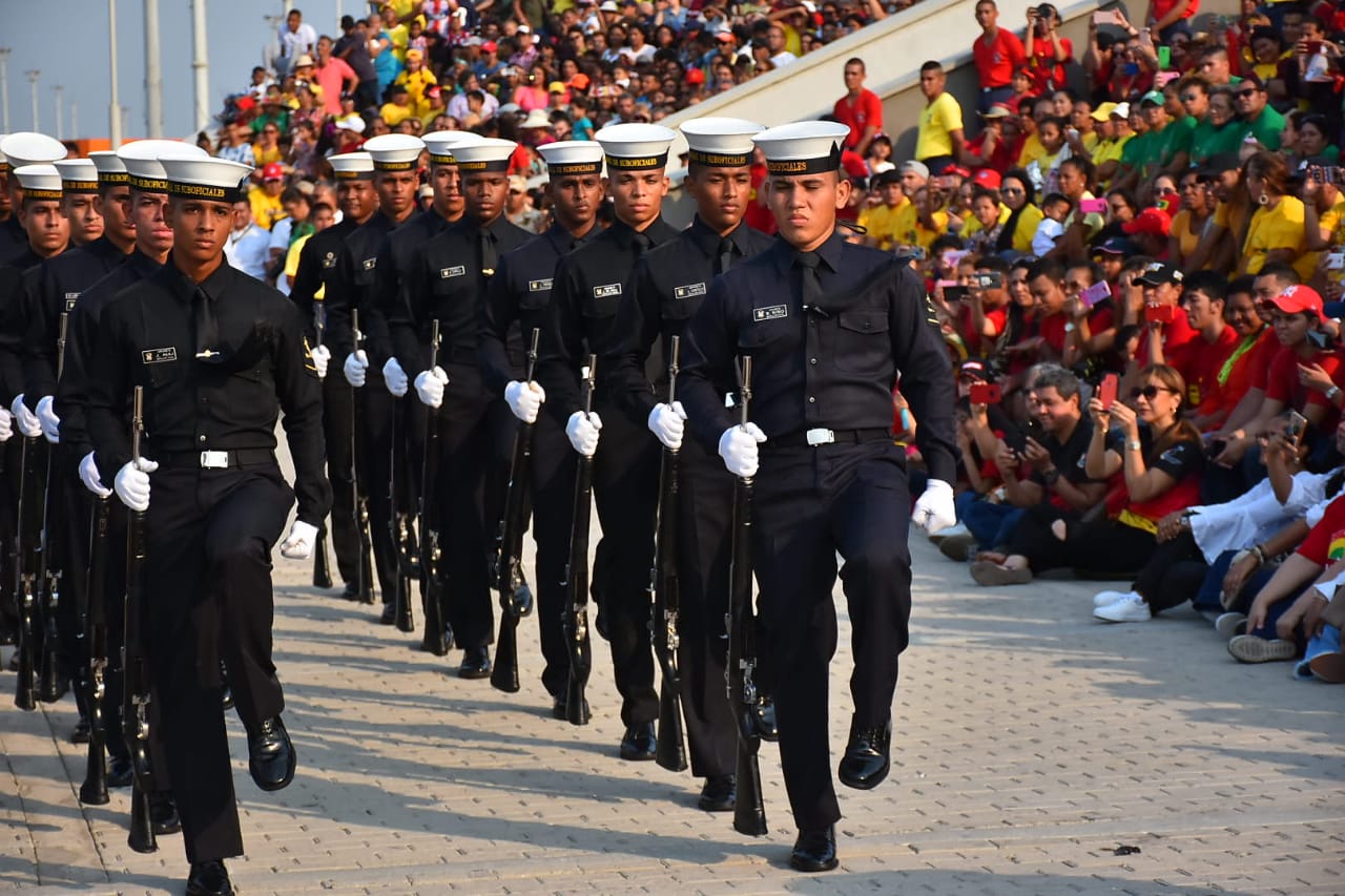 Presentación de la Armada Nacional. 