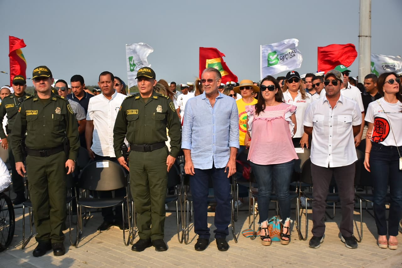 El Director Seccional de Fiscalías en Atlántico, Rodrigo Restrepo; el comandante de la Policía Metropolitana de Barranquilla, Mariano Botero Coy; el Gobernador Eduardo Verano; la Alta Consejera para las Regiones, Karen Abudinen; el Alcalde de Barranquilla, Alejandro Char y la Primera Dama del Distrito, Katia Nule.