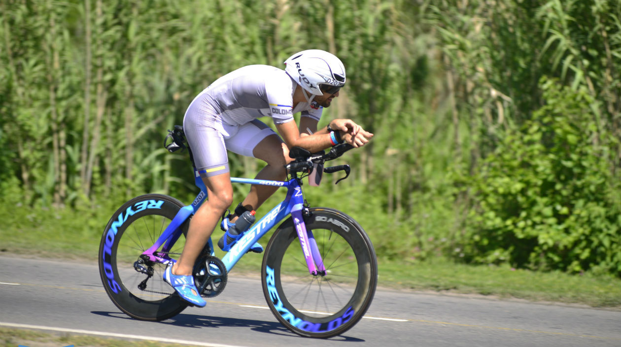 La bicicleta llevo a Ronnie Chegwin entrara a l triatlón y al ironman. 