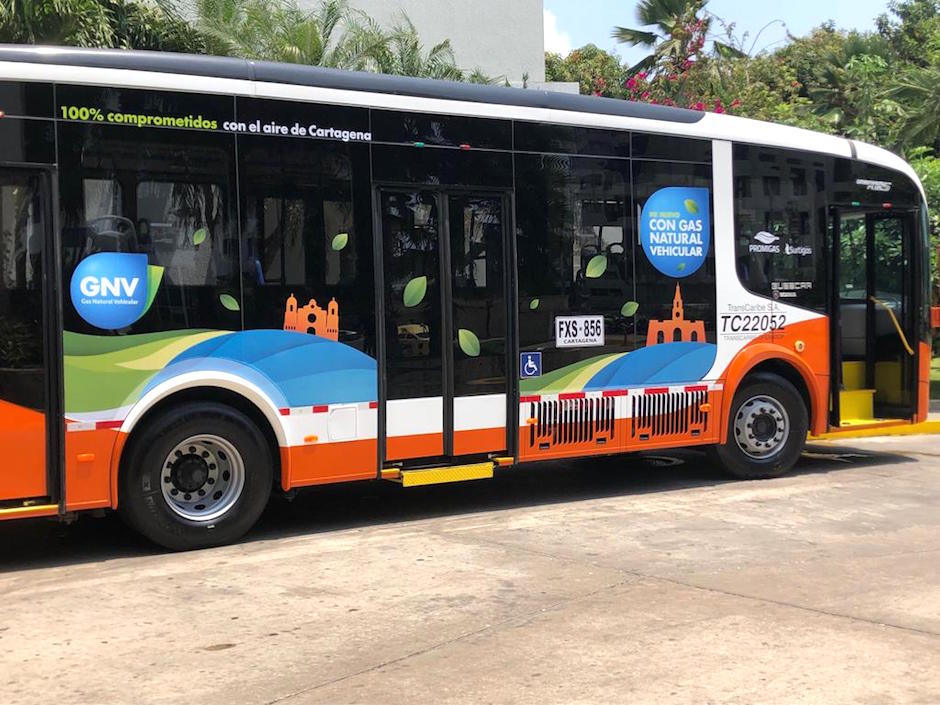 Bus de Transcaribe operado con gas natural.