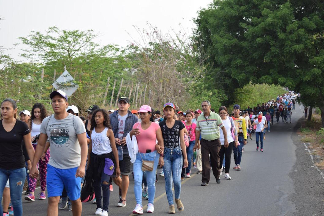 Peregrinación de la feligresía de Galapa en la salida al corregimiento de Paluato.