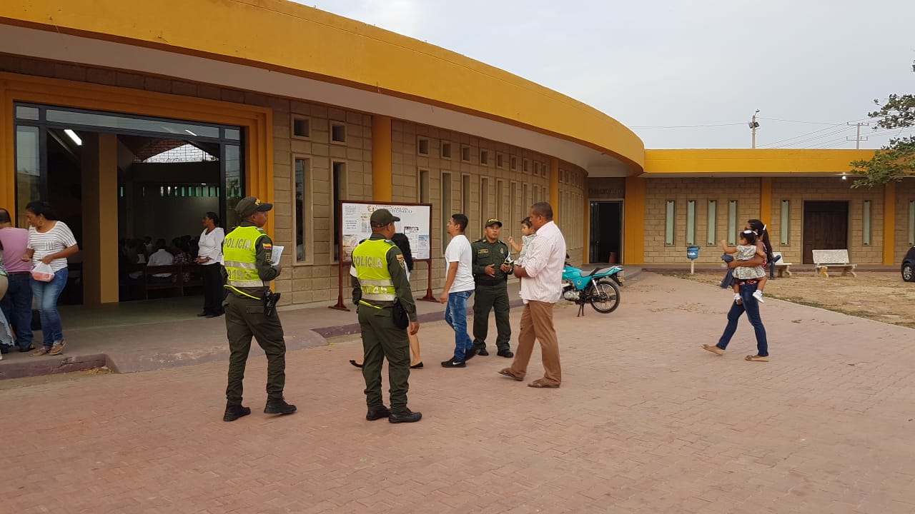 Policías de Infancia y Adolescencia visitaron varias iglesias.