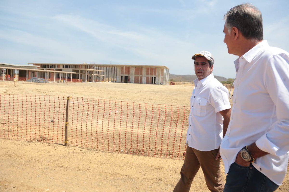 El Alcalde de Barranquilla, Alejandro Char y el técnico de la Selección Colombia, Carlos Queiroz.