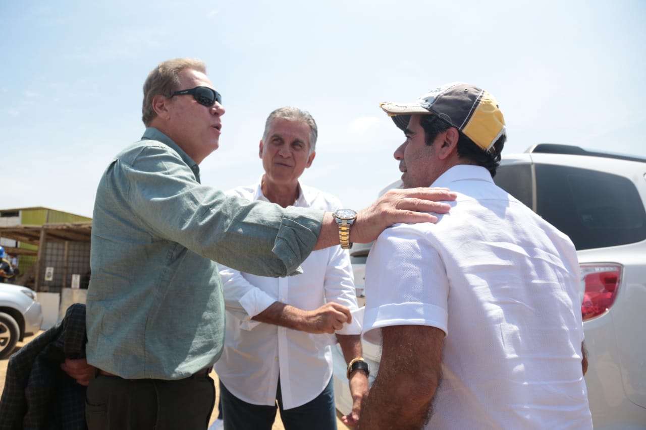 El presidente de la Federación Colombiana de Fútbol, Ramón Jesurún, el Alcalde Alejandro Char y el técnico de la Selección, Carlos Queiroz.