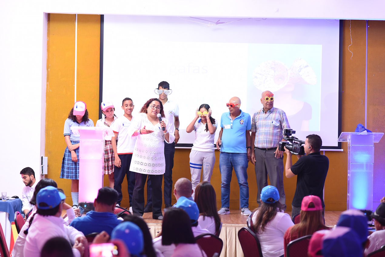 Mi Colegio Limpio cuenta con el respaldo de las autoridades educativas. El evento contó con la participación de Lorena Bolívar y Mónica Montaño de las Secretarías de Educación Distrital y Departamental; así como Heidy Tejera y Amanda Granados de la Jefatura de Conexiones e Innovación Ciudadana de la Cámara de Comercio.