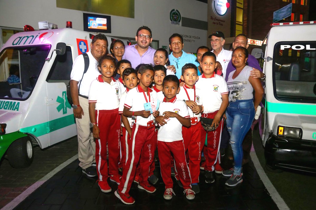 Un grupo de niños participantes en la jornada.