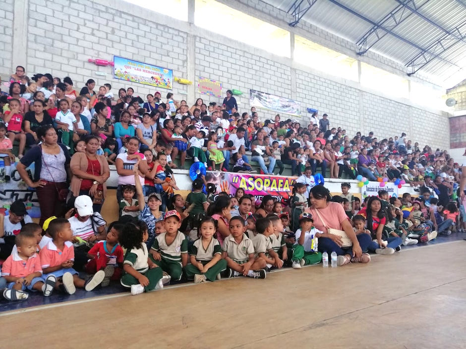 Nutrida participación de los niños.