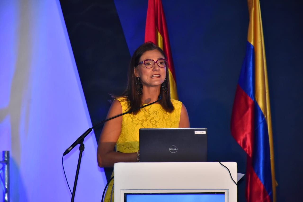 Jairo Cassiani Ángela María Orozco, ministra de Transporte.