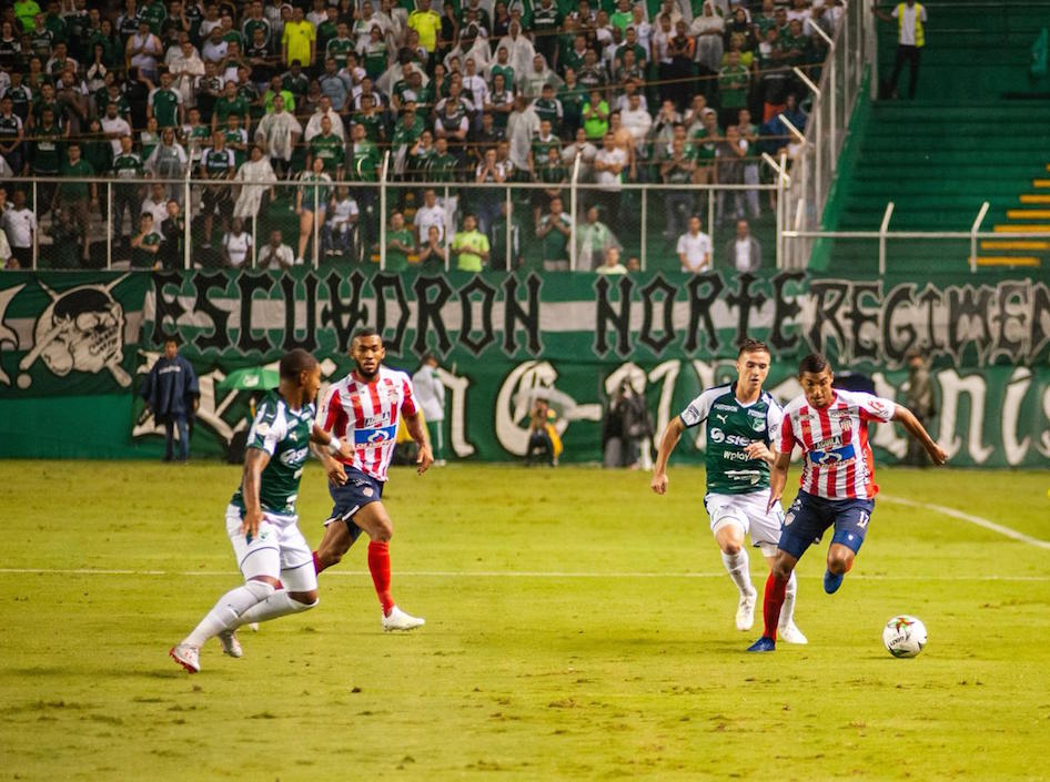 Gabriel Fuentes proyectándose al ataque.