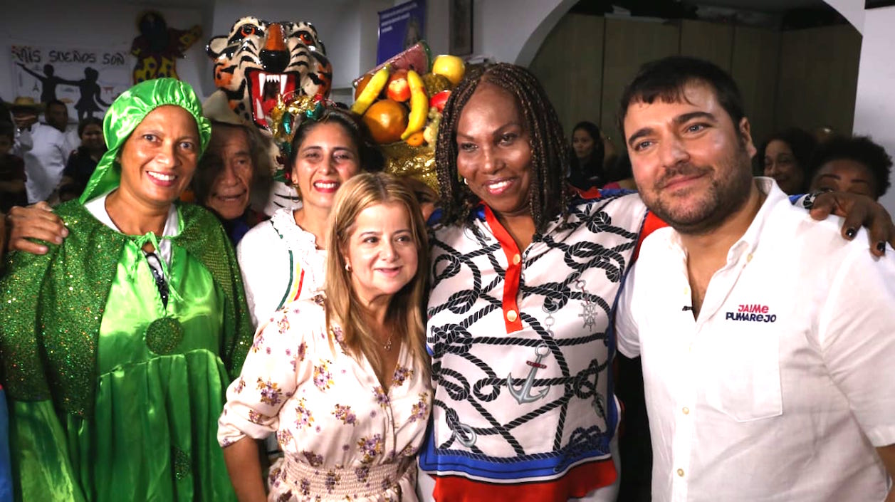 Con el candidato a la Alcaldía de Barranquilla, Jaime Pumarejo.