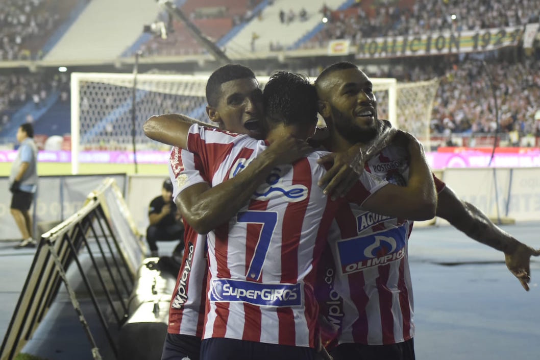 Celebración juniorista del segundo gol.