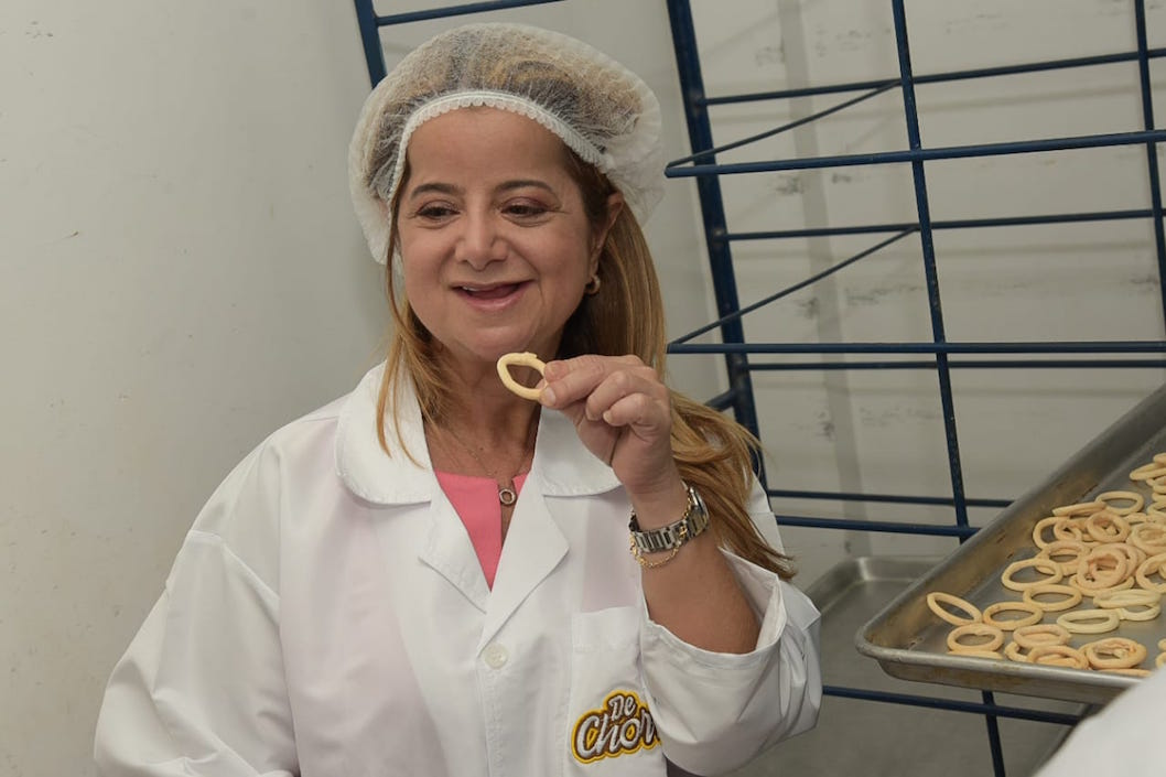 Degustando productos elaborados en Chorrera.