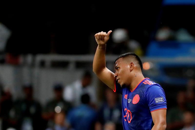 Roger Martínez, autor del primer gol de Colombia ante Argentina.