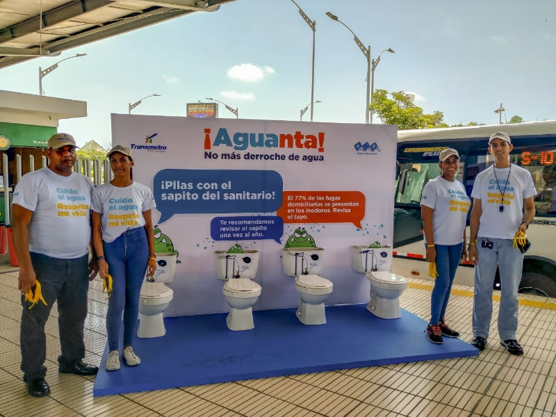 Las válvulas de desagüe de los inodoros, conocidas como “sapitos” deben ser revisadas periódicamente, pues cuando se desgastan ocasionan fugas de agua que resultan lamentables y costosas.