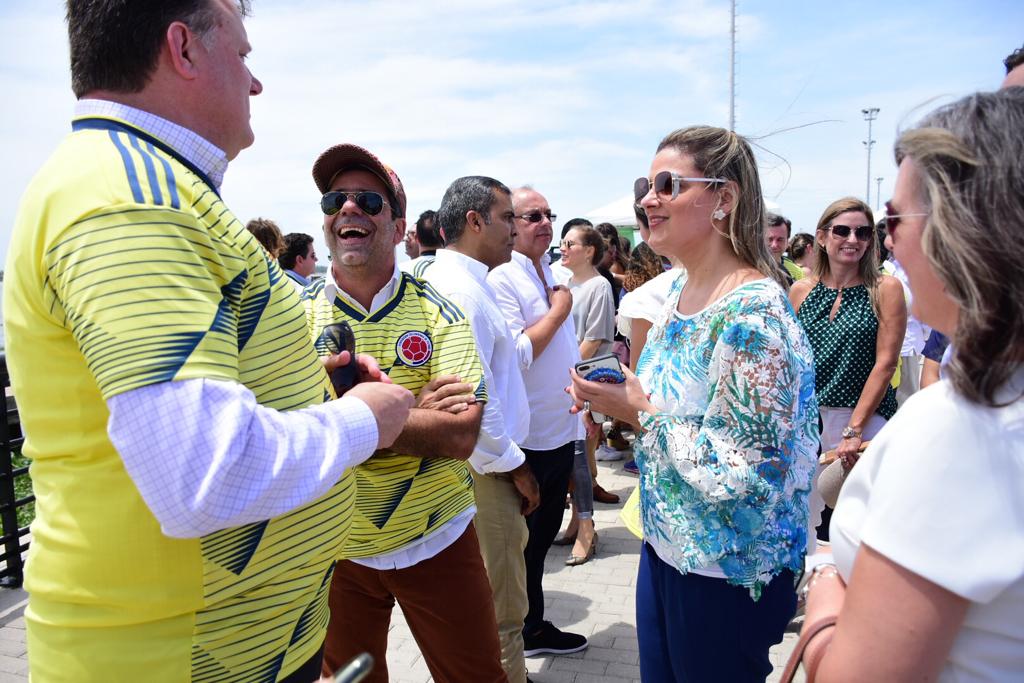 El presidente de Asociación Mundial de Ciudades Energéticas, Mike Savage y el Alcalde de Barranquilla, Alejandro Char.