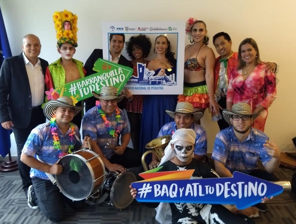 El equipo que representó a Barranquilla en Medellín, para obtener la sede.