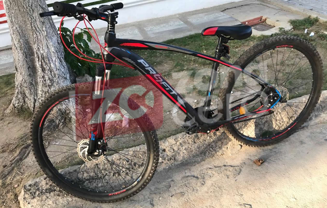 En esta bicicleta llegó el supuesto domiciliario que asesinó a Angélica María Ruiz Vega.