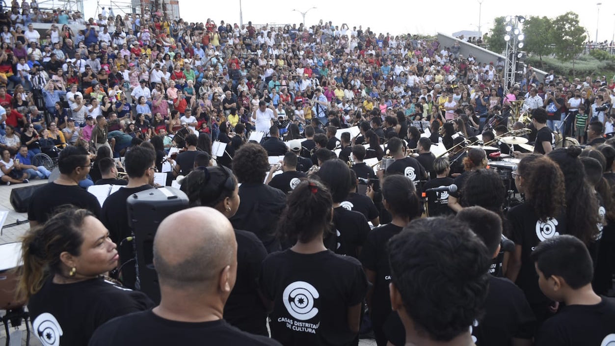 El público presente en el Gran Malecón.
