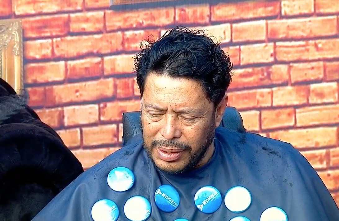 El nuevo corte de cabello de René Higuita.