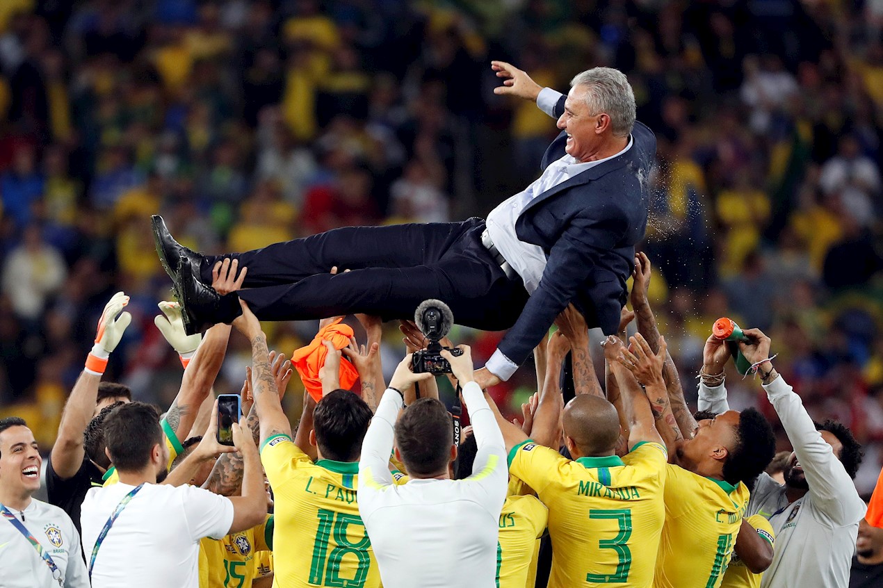 Con Tite en el banquillo y sin Neymar en el campo, el 'jogo bonito' es un recuerdo de románticos. 