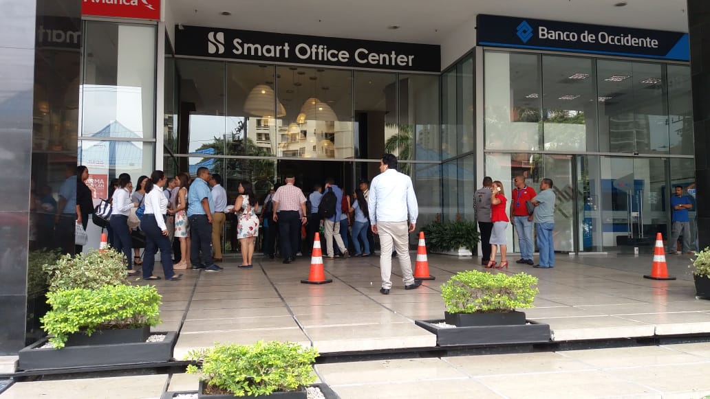 Zona Cero El edificio Smart Office Center fue evacuado por seguridad.