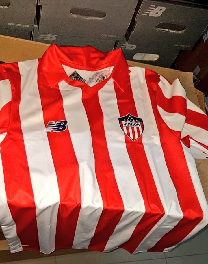 Esta sería la primera camiseta de Junior. 