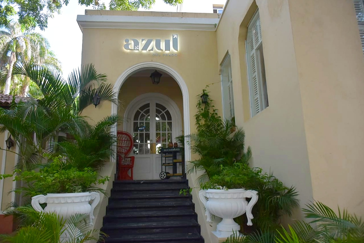 La entrada del restaurante 'Azul del PRado'. 