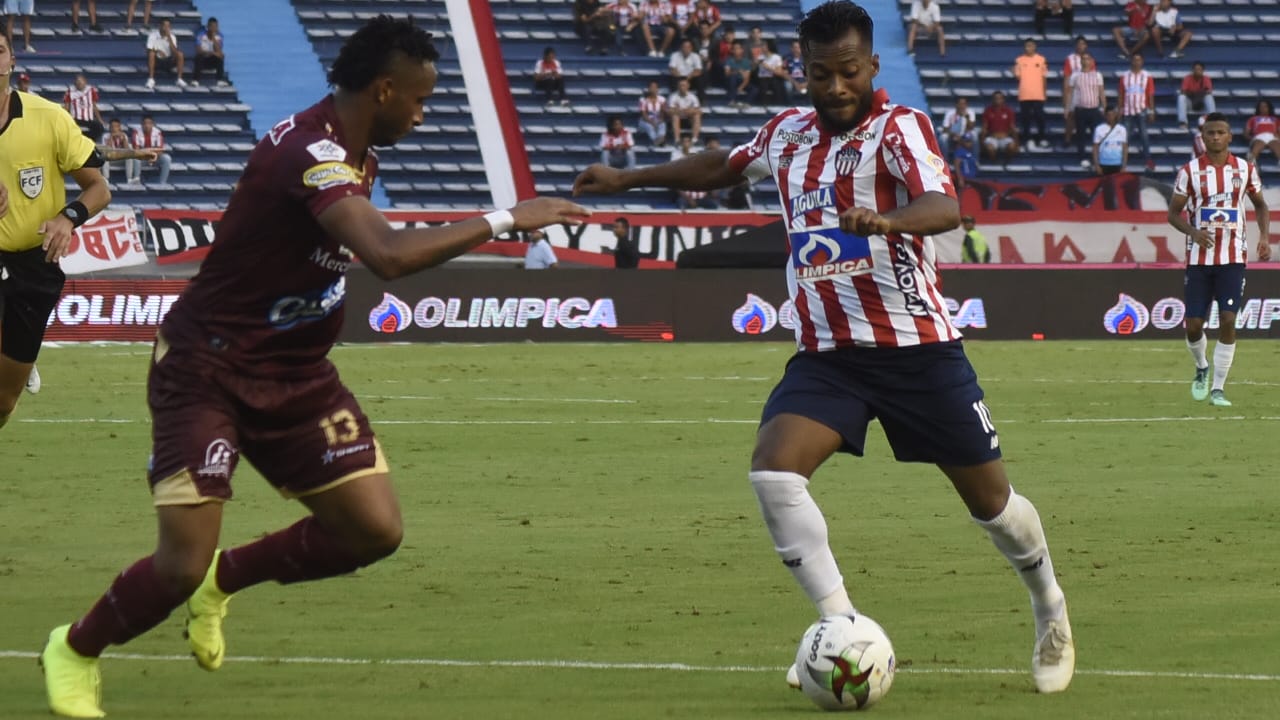 Luis 'Cariaco' González demostró toda su habilidad en el debut con Junior.