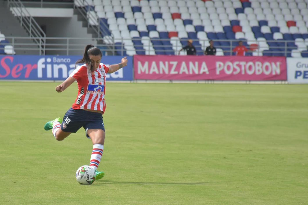 Yoreli Rincón, la figura del partido.