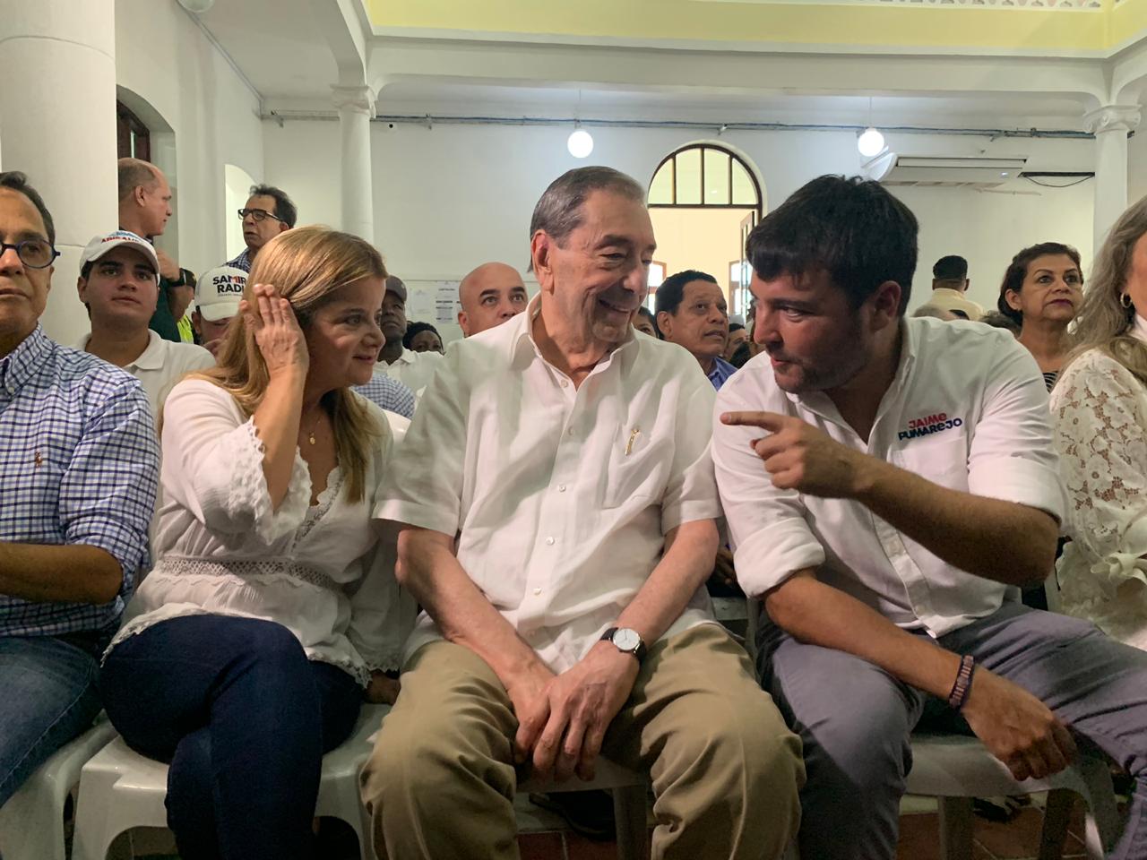 Jaime Pumarejo Heins, con Elsa Noguera De la Espriella y Fuad Char.