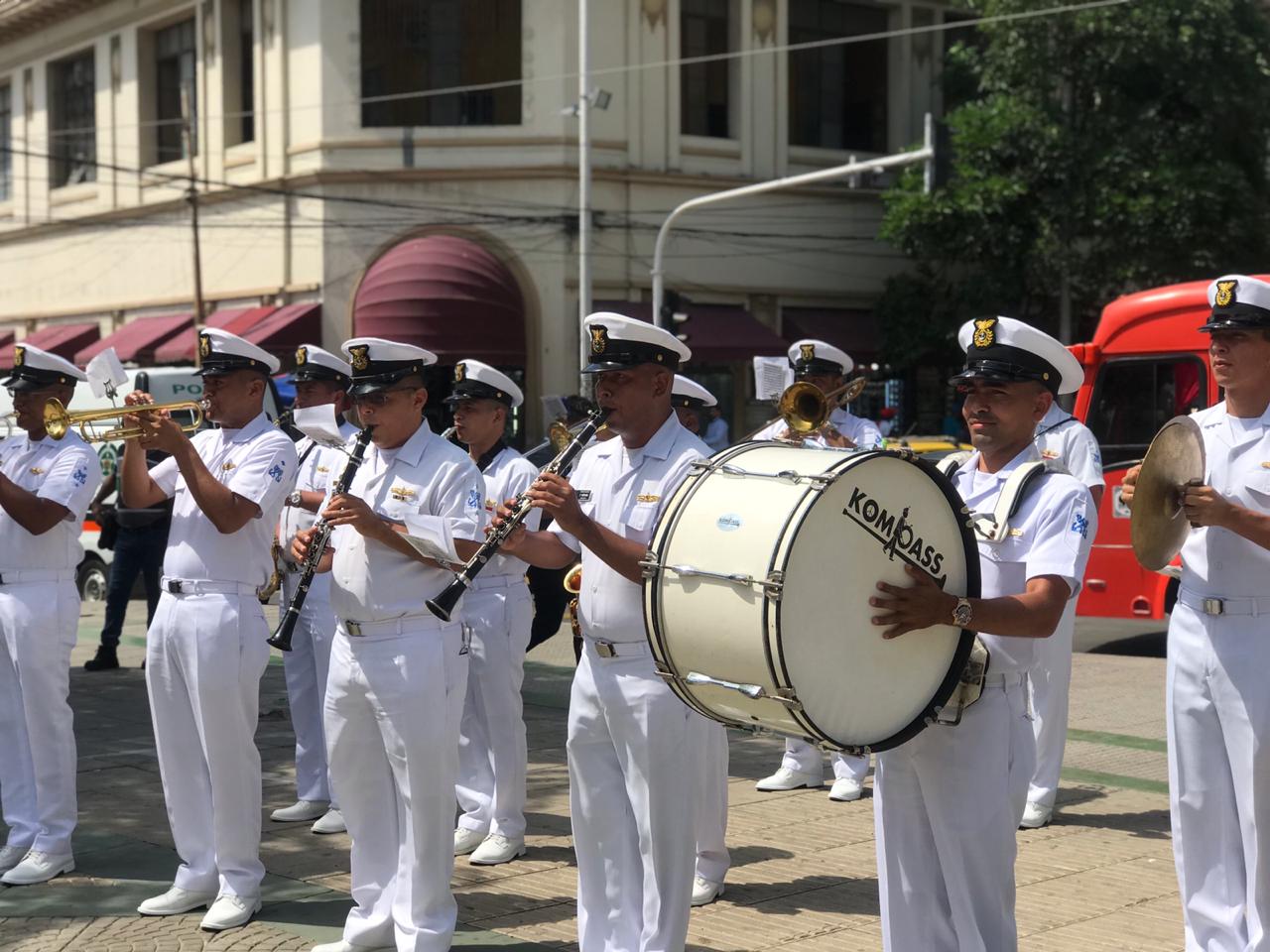 Miembros de la Base Naval.