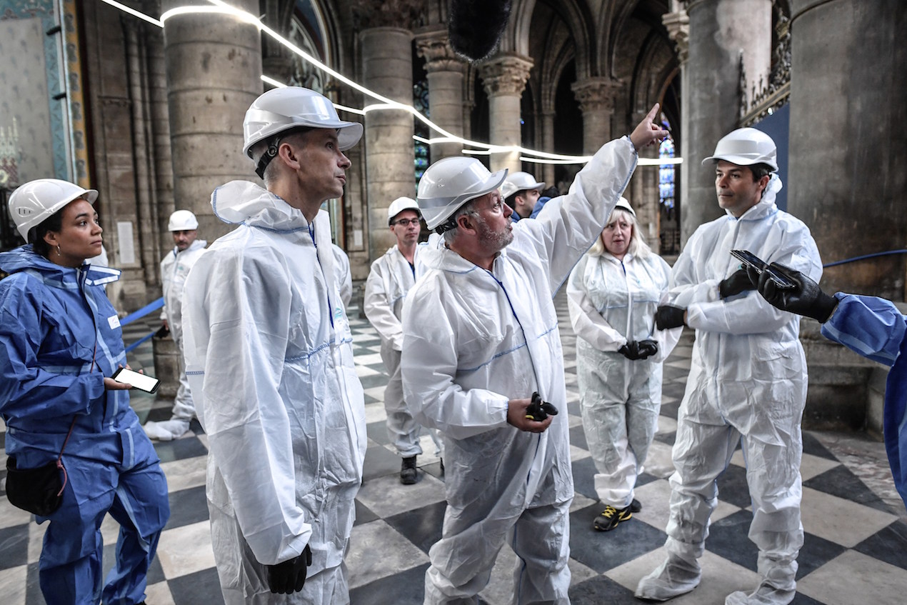 El ministro de cultura francés, Franck Riester, visitó la obra.