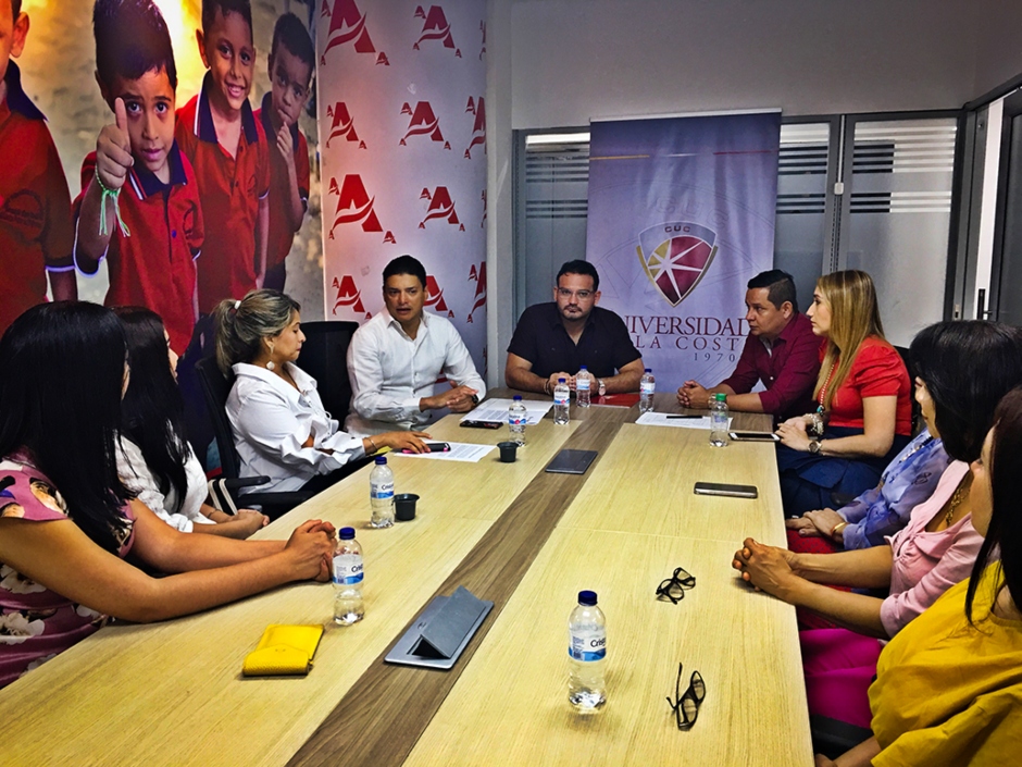 Las rectoras de las Escuelas Normales; el rector de la Universidad de la Costa, Tito Crissien y el secretario de Educación del Atlántico, Dagoberto Barraza.